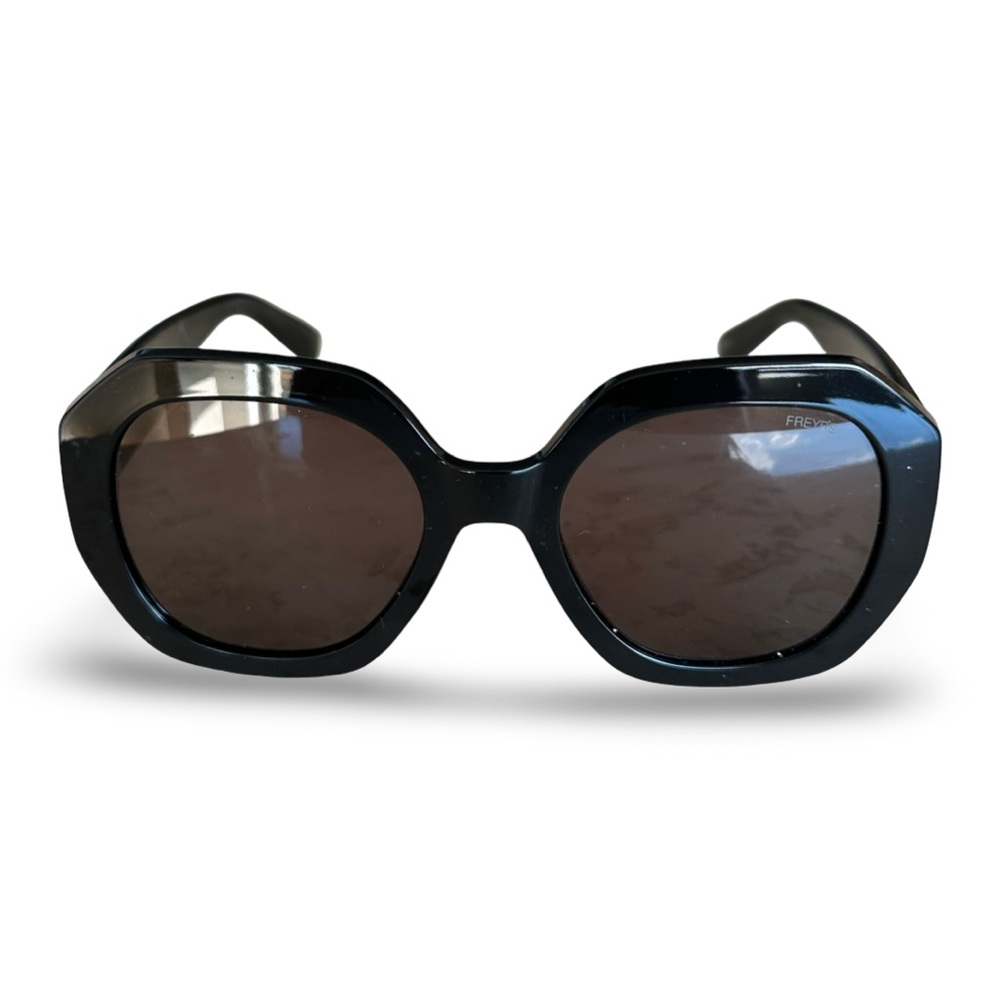 FREYRS Black Oversized Olivia Sunglasses NWT